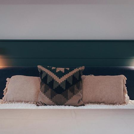 The Loft Studio Apartment - Above Detached New Build Garage Llanymynech Zewnętrze zdjęcie