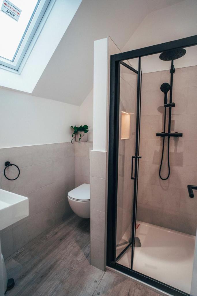 The Loft Studio Apartment - Above Detached New Build Garage Llanymynech Zewnętrze zdjęcie